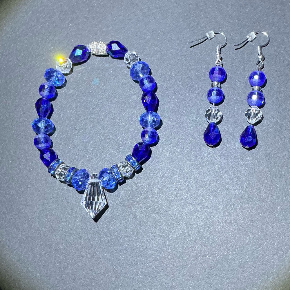 Hand Crafted Elegant Blue and Silver Jewelry Set